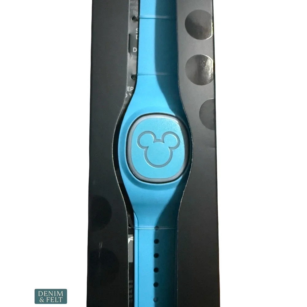 NEW Disney Parks MagicBand+ Turquoise Mickey Mouse Interactive Wristband